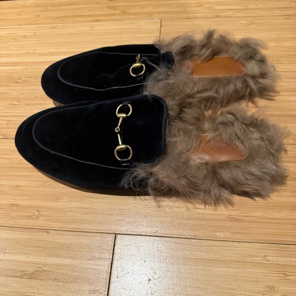 Gucci Black Fur-Trimmed Loafers - Picture 4 of 5